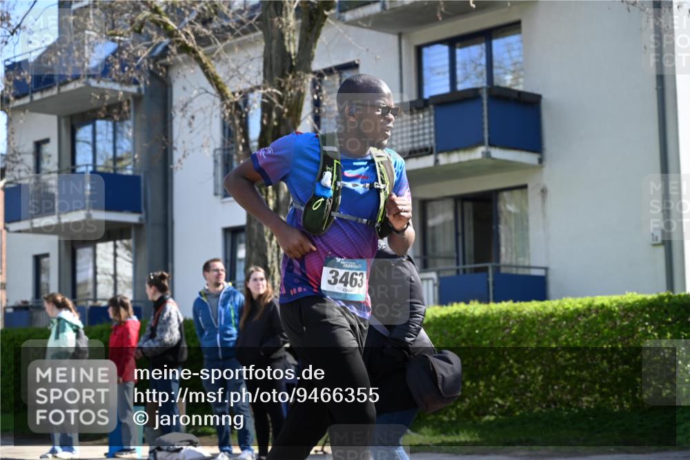 12.04.2026 - 45. Internationalen Wilhelmsburger Insellauf J. Mangold http://msf.ph/oto/9466355 12.04.2026 11:01:01 Ziel 5581, 3463, 2229, 3660, 2880, 5298, 3358, 3347, 4703 meine-sportfotos.de