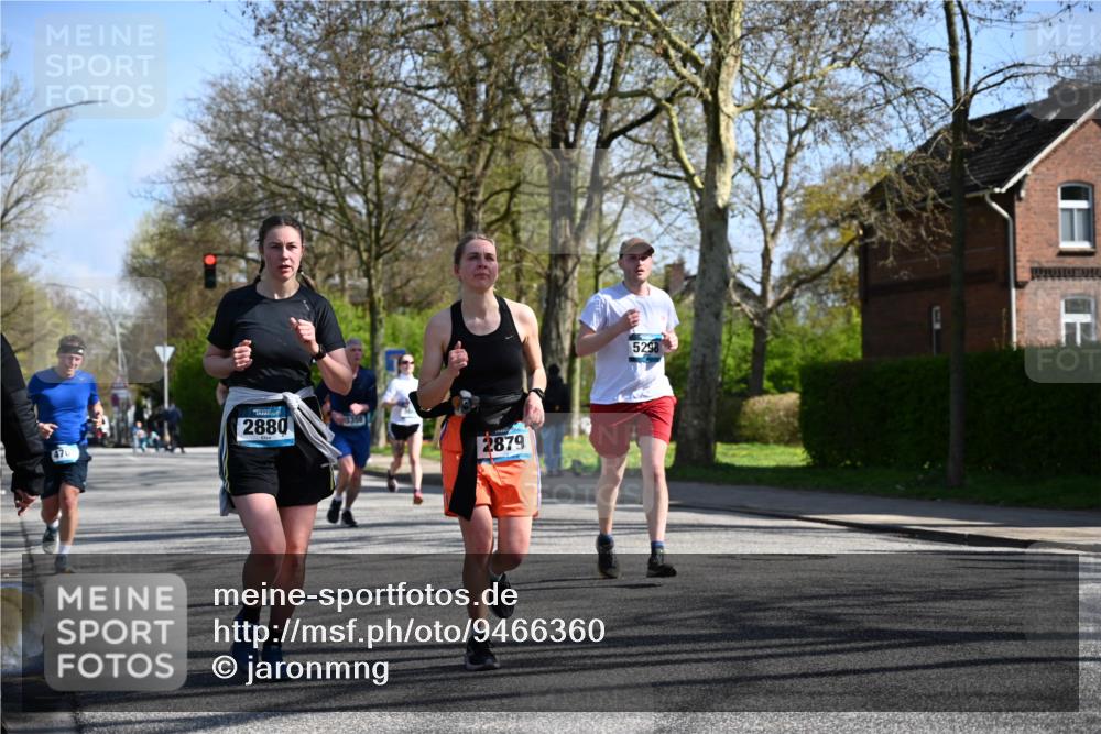12.04.2026 - 45. Internationalen Wilhelmsburger Insellauf J. Mangold http://msf.ph/oto/9466360 12.04.2026 11:01:07 Ziel 5581, 3463, 2229, 3660, 2880, 5298, 3358, 3347, 4703, 2271 meine-sportfotos.de