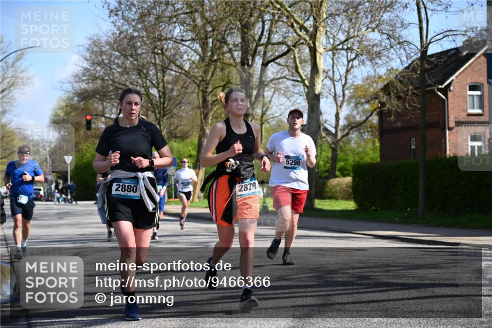 12.04.2026 - 45. Internationalen Wilhelmsburger Insellauf J. Mangold http://msf.ph/oto/9466366 12.04.2026 11:01:07 Ziel 5581, 3463, 2229, 3660, 2880, 5298, 3358, 3347, 4703, 2271 meine-sportfotos.de