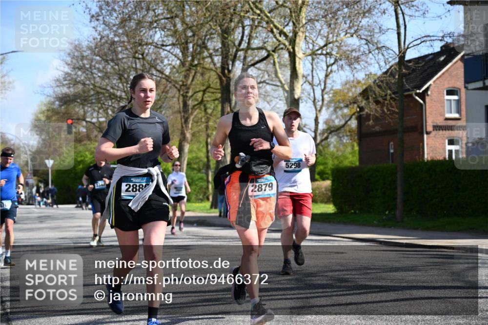 12.04.2026 - 45. Internationalen Wilhelmsburger Insellauf J. Mangold http://msf.ph/oto/9466372 12.04.2026 11:01:08 Ziel 5581, 3463, 2229, 3660, 2880, 5298, 3358, 3347, 4703, 2271, 3466 meine-sportfotos.de
