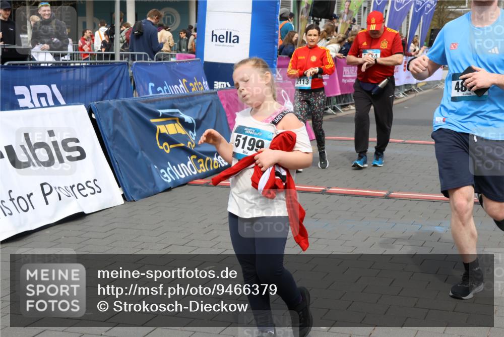 12.04.2026 - 45. Internationalen Wilhelmsburger Insellauf Strokosch-Dieckow http://msf.ph/oto/9466379 12.04.2026 13:11:38 Ziel 4216, 4895, 3932, 2114, 2519, 2113, 2076, 4106 meine-sportfotos.de