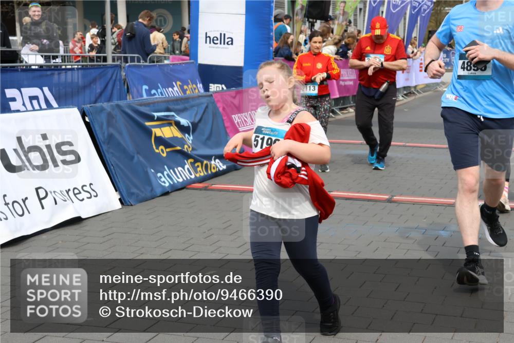 12.04.2026 - 45. Internationalen Wilhelmsburger Insellauf Strokosch-Dieckow http://msf.ph/oto/9466390 12.04.2026 13:11:38 Ziel 4216, 4895, 3932, 2114, 2519, 2113, 2076, 4106 meine-sportfotos.de