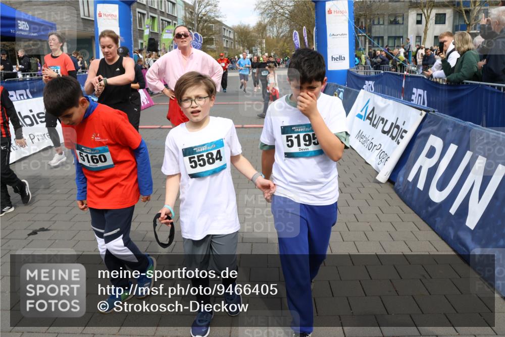 12.04.2026 - 45. Internationalen Wilhelmsburger Insellauf Strokosch-Dieckow http://msf.ph/oto/9466405 12.04.2026 13:11:34 Ziel 5195, 4692, 5417, 5199, 2889, 2714, 4216, 4895, 3932, 2114, 2519, 2113 meine-sportfotos.de