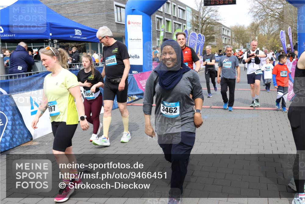 12.04.2026 - 45. Internationalen Wilhelmsburger Insellauf Strokosch-Dieckow http://msf.ph/oto/9466451 12.04.2026 13:11:24 Ziel 5160, 5768, 3243, 4916, 5161, 3211, 5584, 4770, 5246, 2926, 2927 meine-sportfotos.de