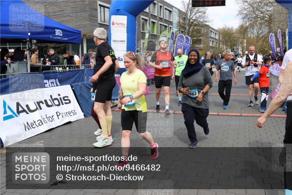 12.04.2026 - 45. Internationalen Wilhelmsburger Insellauf Strokosch-Dieckow http://msf.ph/oto/9466482 12.04.2026 13:11:23 Ziel 2897, 3462, 5160, 5768, 3243, 4916, 5161, 3211, 5584, 4770, 5246 meine-sportfotos.de