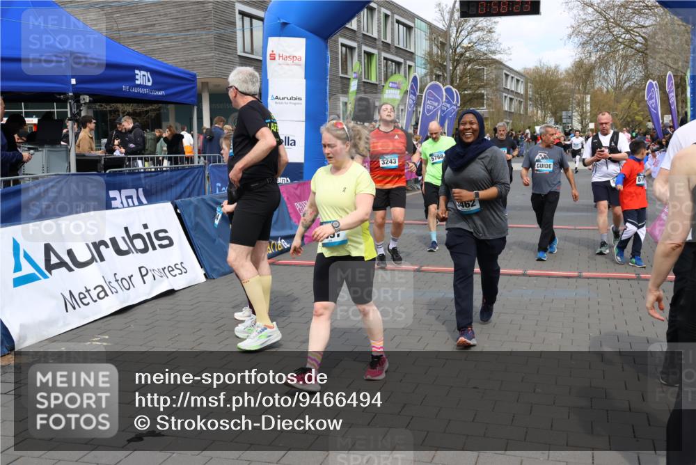 12.04.2026 - 45. Internationalen Wilhelmsburger Insellauf Strokosch-Dieckow http://msf.ph/oto/9466494 12.04.2026 13:11:23 Ziel 2897, 3462, 5160, 5768, 3243, 4916, 5161, 3211, 5584, 4770, 5246 meine-sportfotos.de