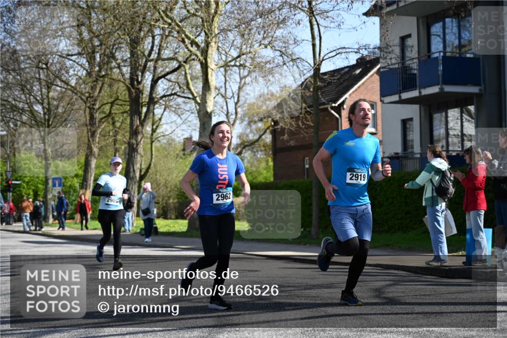 12.04.2026 - 45. Internationalen Wilhelmsburger Insellauf J. Mangold http://msf.ph/oto/9466526 12.04.2026 11:02:19 Ziel 4759, 4630, 4069, 2985, 3505, 3009, 2962, 2919, 2418, 2398, 4595, 4597, 4825, 4825, 2122, 3878, 2016, 3052, 4513, 2168, 3910 meine-sportfotos.de