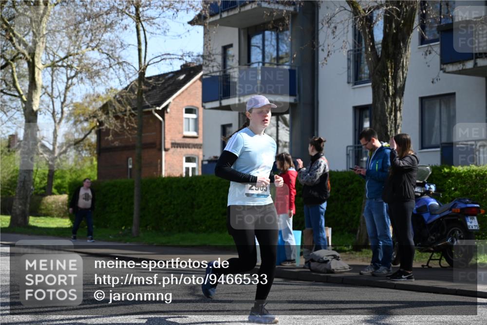 12.04.2026 - 45. Internationalen Wilhelmsburger Insellauf J. Mangold http://msf.ph/oto/9466533 12.04.2026 11:02:22 Ziel 4759, 4630, 4069, 2985, 3505, 3009, 2962, 2919, 2418, 2398, 4595, 4597, 4825, 2122, 3878, 2016, 3052, 3052, 4513, 2168, 3910, 3700, 3716, 3223, 4246 meine-sportfotos.de