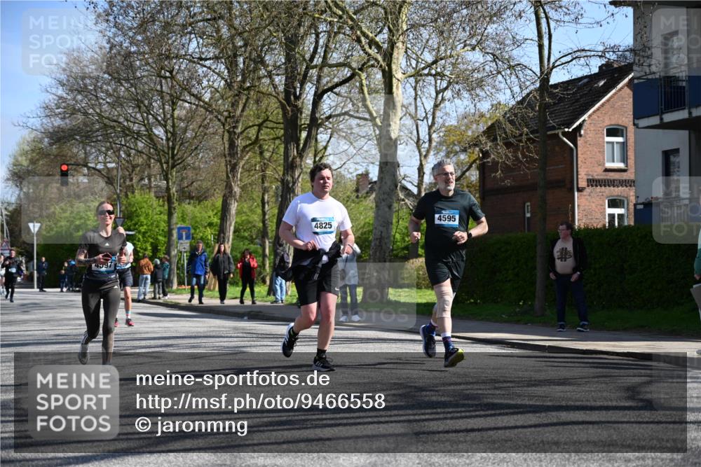 12.04.2026 - 45. Internationalen Wilhelmsburger Insellauf J. Mangold http://msf.ph/oto/9466558 12.04.2026 11:02:27 Ziel 4069, 2985, 3505, 3009, 2962, 2919, 2418, 2398, 4595, 4597, 4825, 2122, 3878, 2016, 3052, 4513, 2168, 2168, 3910, 3700, 3716, 3223, 4246, 4382, 5816 meine-sportfotos.de