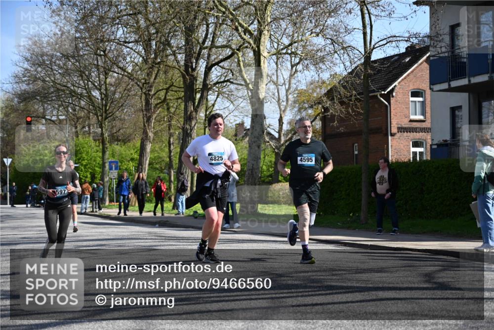 12.04.2026 - 45. Internationalen Wilhelmsburger Insellauf J. Mangold http://msf.ph/oto/9466560 12.04.2026 11:02:27 Ziel 4069, 2985, 3505, 3009, 2962, 2919, 2418, 2398, 4595, 4597, 4825, 2122, 3878, 2016, 3052, 4513, 2168, 2168, 3910, 3700, 3716, 3223, 4246, 4382, 5816 meine-sportfotos.de