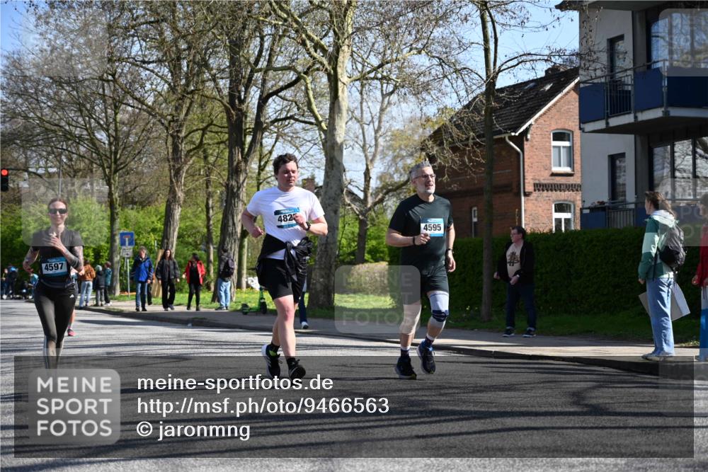 12.04.2026 - 45. Internationalen Wilhelmsburger Insellauf J. Mangold http://msf.ph/oto/9466563 12.04.2026 11:02:27 Ziel 4069, 2985, 3505, 3009, 2962, 2919, 2418, 2398, 4595, 4597, 4825, 2122, 3878, 2016, 3052, 4513, 2168, 2168, 3910, 3700, 3716, 3223, 4246, 4382, 5816 meine-sportfotos.de