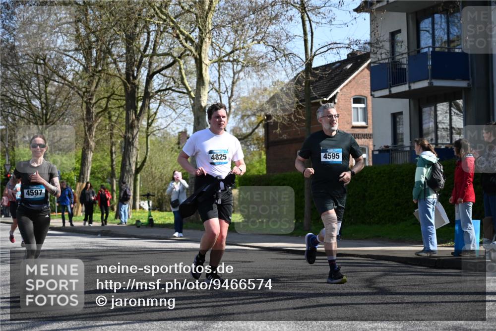 12.04.2026 - 45. Internationalen Wilhelmsburger Insellauf J. Mangold http://msf.ph/oto/9466574 12.04.2026 11:02:28 Ziel 2985, 3505, 3009, 2962, 2919, 2418, 2398, 4595, 4597, 4825, 2122, 3878, 2016, 3052, 4513, 2168, 3910, 3700, 3716, 3223, 4246, 4382, 5816 meine-sportfotos.de
