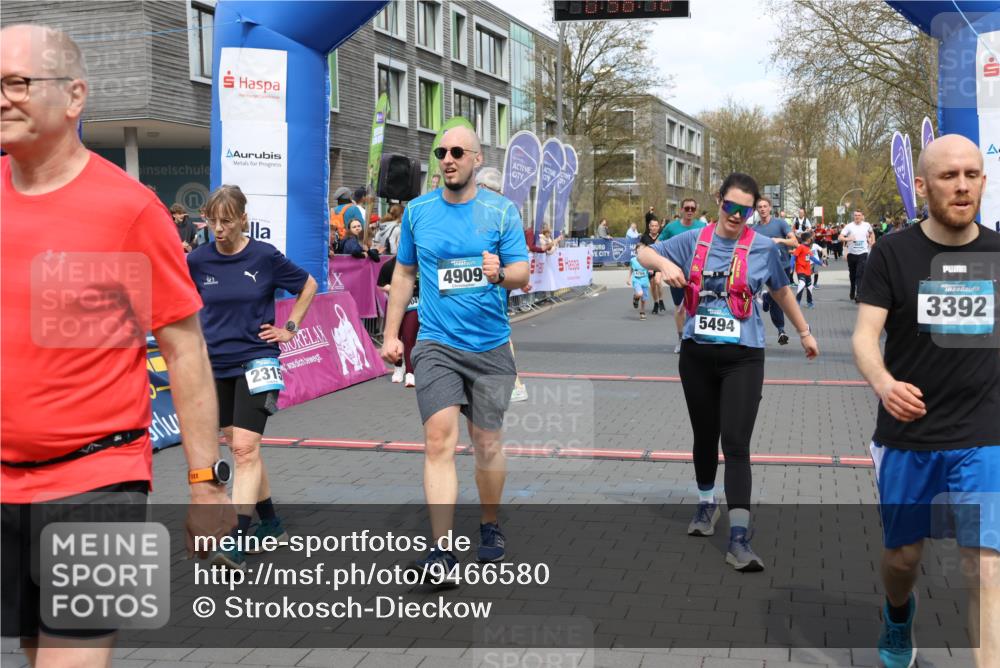 12.04.2026 - 45. Internationalen Wilhelmsburger Insellauf Strokosch-Dieckow http://msf.ph/oto/9466580 12.04.2026 13:11:11 Ziel 4540, 2315, 5494, 4909, 5004, 4969, 5762, 4769, 4798 meine-sportfotos.de