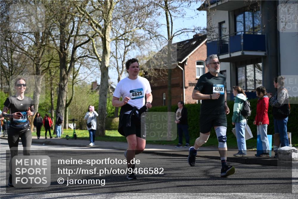 12.04.2026 - 45. Internationalen Wilhelmsburger Insellauf J. Mangold http://msf.ph/oto/9466582 12.04.2026 11:02:28 Ziel 2985, 3505, 3009, 2962, 2919, 2418, 2398, 4595, 4597, 4825, 2122, 3878, 2016, 3052, 4513, 2168, 3910, 3700, 3716, 3223, 4246, 4382, 5816 meine-sportfotos.de