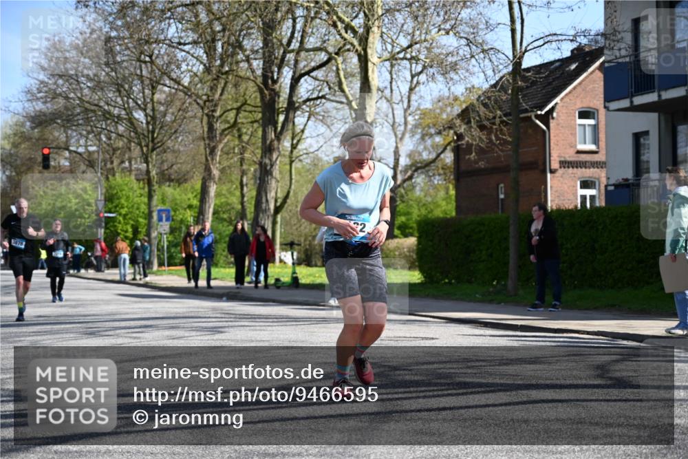 12.04.2026 - 45. Internationalen Wilhelmsburger Insellauf J. Mangold http://msf.ph/oto/9466595 12.04.2026 11:02:32 Ziel 2962, 2919, 2418, 2398, 4595, 4597, 4825, 2122, 3878, 2016, 3052, 4513, 2168, 3910, 3700, 3716, 3223, 4246, 4382, 5816, 3384 meine-sportfotos.de
