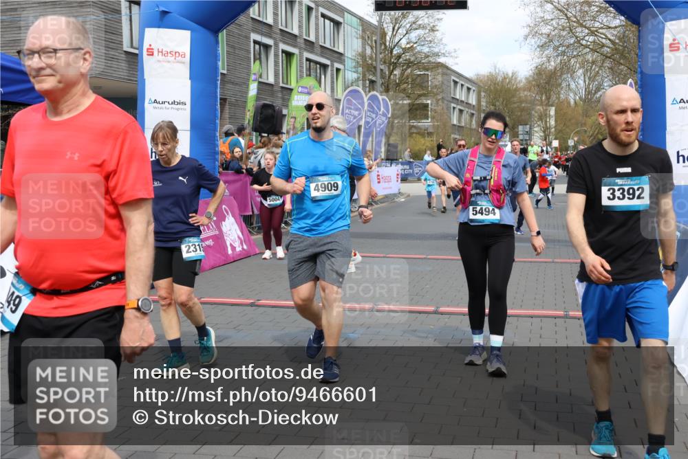 12.04.2026 - 45. Internationalen Wilhelmsburger Insellauf Strokosch-Dieckow http://msf.ph/oto/9466601 12.04.2026 13:11:11 Ziel 4540, 2315, 5494, 4909, 5004, 4969, 5762, 4769, 4798 meine-sportfotos.de
