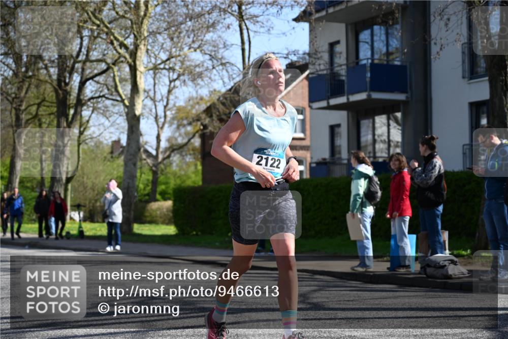 12.04.2026 - 45. Internationalen Wilhelmsburger Insellauf J. Mangold http://msf.ph/oto/9466613 12.04.2026 11:02:33 Ziel 2418, 2398, 4595, 4597, 4825, 2122, 3878, 2016, 3052, 4513, 2168, 3910, 3700, 3700, 3716, 3223, 4246, 4382, 5816, 3384 meine-sportfotos.de