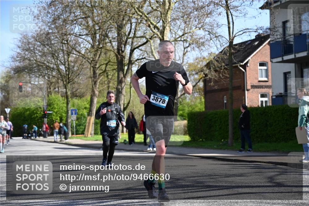 12.04.2026 - 45. Internationalen Wilhelmsburger Insellauf J. Mangold http://msf.ph/oto/9466630 12.04.2026 11:02:37 Ziel 2418, 2398, 4595, 4597, 4825, 2122, 3878, 2016, 3052, 4513, 2168, 3910, 3700, 3716, 3223, 4246, 4382, 5816, 4382, 5816, 3384, 2950 meine-sportfotos.de
