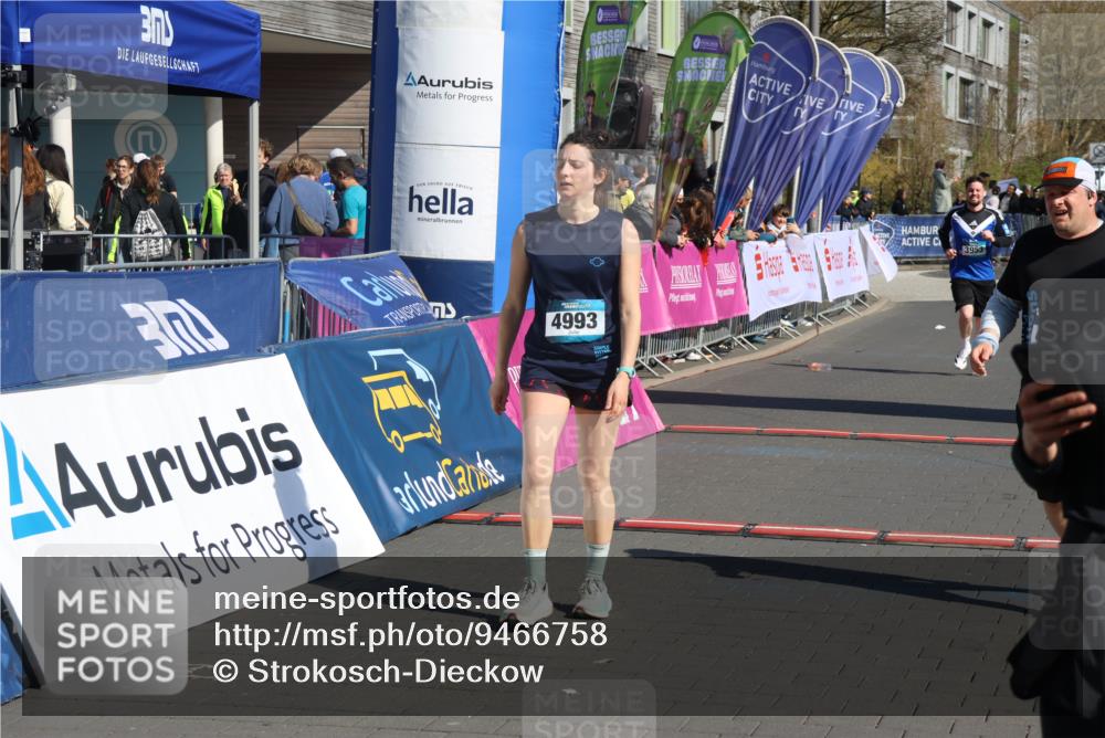 12.04.2026 - 45. Internationalen Wilhelmsburger Insellauf Strokosch-Dieckow http://msf.ph/oto/9466758 12.04.2026 11:00:49 Ziel 2646, 4991, 4993, 3953 meine-sportfotos.de