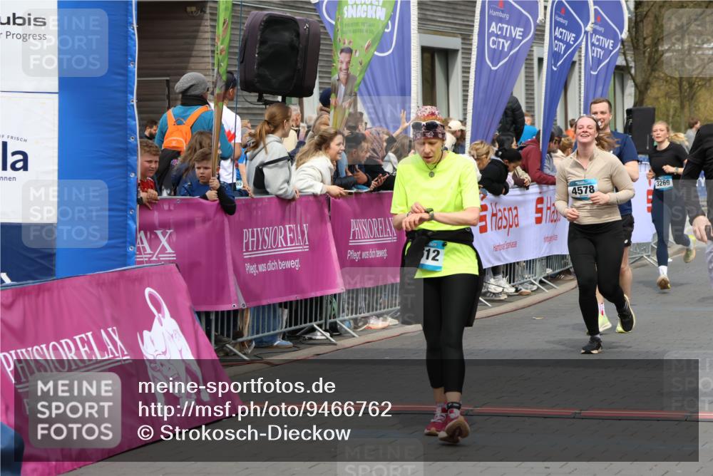 12.04.2026 - 45. Internationalen Wilhelmsburger Insellauf Strokosch-Dieckow http://msf.ph/oto/9466762 12.04.2026 13:10:55 Ziel 5612, 3338, 5704, 4578, 4579, 4356, 3445, 3446, 4562, 3654, 3269, 4552 meine-sportfotos.de
