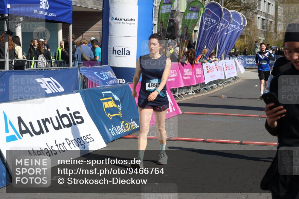 12.04.2026 - 45. Internationalen Wilhelmsburger Insellauf Strokosch-Dieckow http://msf.ph/oto/9466764 12.04.2026 11:00:49 Ziel 2646, 4991, 4993, 3953 meine-sportfotos.de