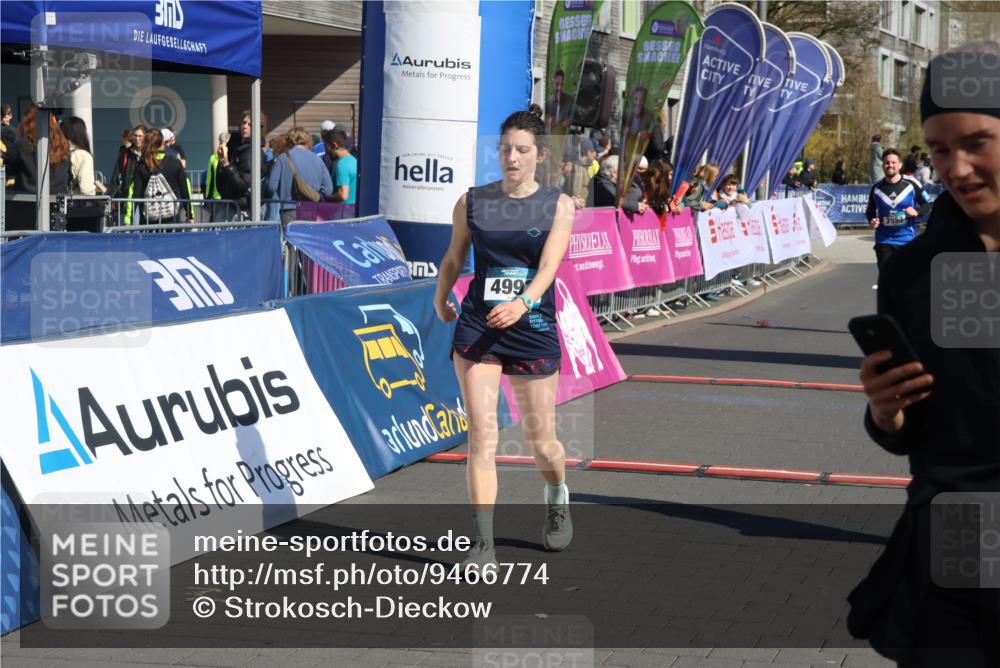 12.04.2026 - 45. Internationalen Wilhelmsburger Insellauf Strokosch-Dieckow http://msf.ph/oto/9466774 12.04.2026 11:00:49 Ziel 2646, 4991, 4993, 3953 meine-sportfotos.de
