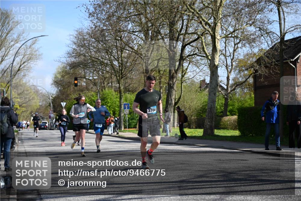12.04.2026 - 45. Internationalen Wilhelmsburger Insellauf J. Mangold http://msf.ph/oto/9466775 12.04.2026 11:02:53 Ziel 2016, 3052, 4513, 2168, 3910, 3700, 3716, 3223, 4246, 4382, 5816, 3384, 2950, 5460, 5460, 4141, 2422 meine-sportfotos.de