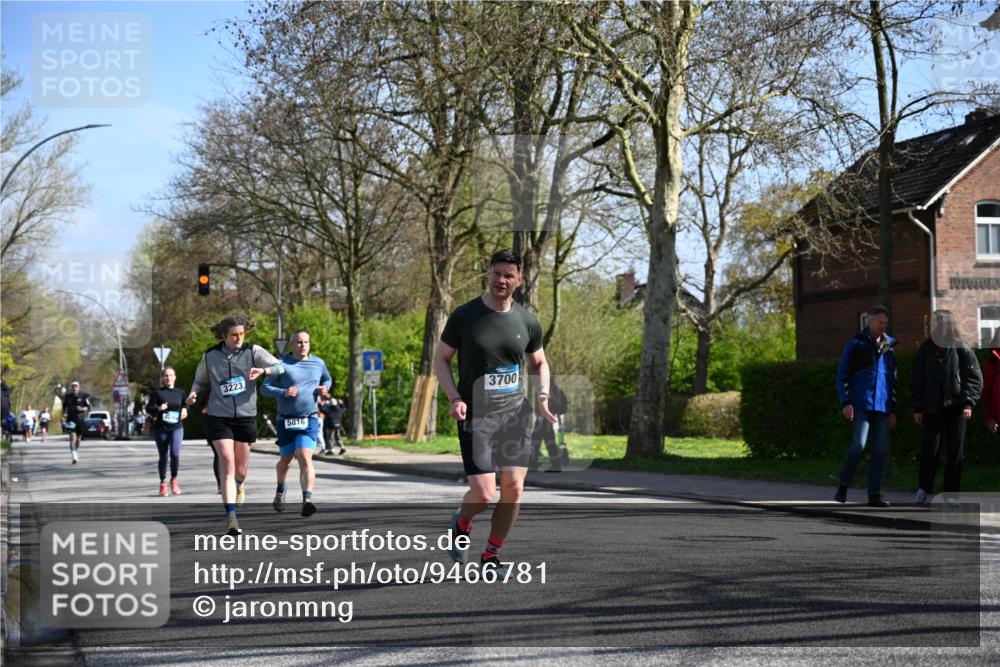 12.04.2026 - 45. Internationalen Wilhelmsburger Insellauf J. Mangold http://msf.ph/oto/9466781 12.04.2026 11:02:54 Ziel 2016, 3052, 4513, 2168, 3910, 3700, 3716, 3223, 4246, 4382, 5816, 3384, 2950, 5460, 4141, 2422, 4141, 2422 meine-sportfotos.de