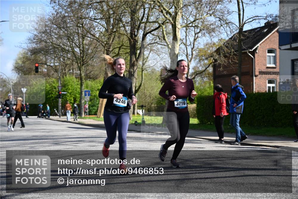 12.04.2026 - 45. Internationalen Wilhelmsburger Insellauf J. Mangold http://msf.ph/oto/9466853 12.04.2026 11:02:59 Ziel 3052, 4513, 2168, 3910, 3700, 3716, 3223, 4246, 4382, 5816, 3384, 2950, 5460, 4141, 2422, 4732 meine-sportfotos.de