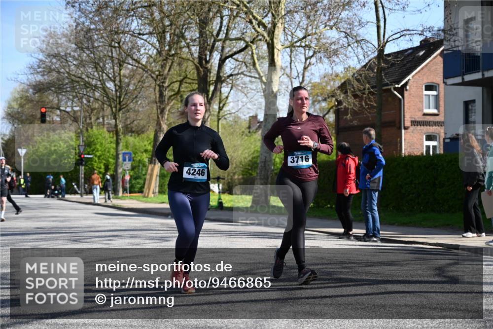 12.04.2026 - 45. Internationalen Wilhelmsburger Insellauf J. Mangold http://msf.ph/oto/9466865 12.04.2026 11:03:00 Ziel 4513, 2168, 3910, 3700, 3716, 3223, 4246, 4382, 5816, 3384, 2950, 5460, 4141, 2422, 4732 meine-sportfotos.de