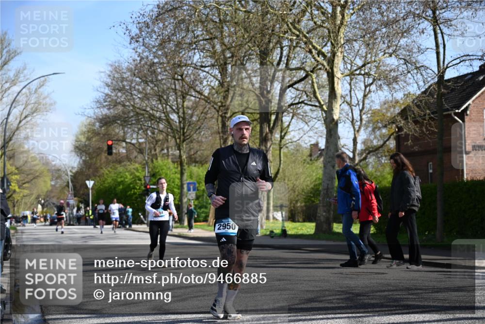 12.04.2026 - 45. Internationalen Wilhelmsburger Insellauf J. Mangold http://msf.ph/oto/9466885 12.04.2026 11:03:07 Ziel 3910, 3700, 3716, 3223, 4246, 4382, 5816, 3384, 2950, 5460, 4141, 2422, 4732, 2914, 5842 meine-sportfotos.de