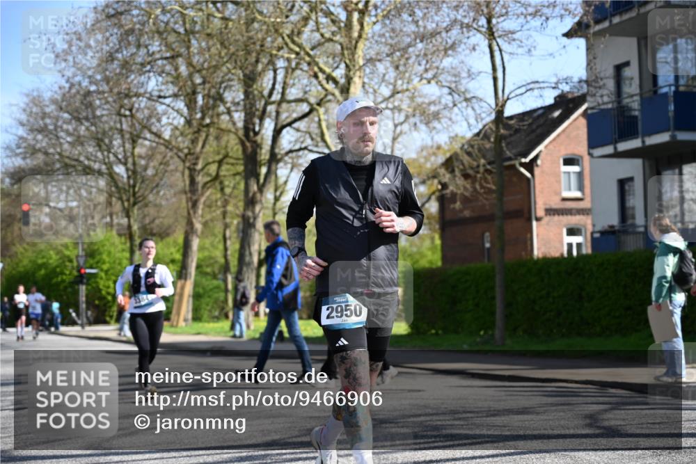 12.04.2026 - 45. Internationalen Wilhelmsburger Insellauf J. Mangold http://msf.ph/oto/9466906 12.04.2026 11:03:07 Ziel 3910, 3700, 3716, 3223, 4246, 4382, 5816, 3384, 2950, 5460, 4141, 2422, 4732, 2914, 5842 meine-sportfotos.de