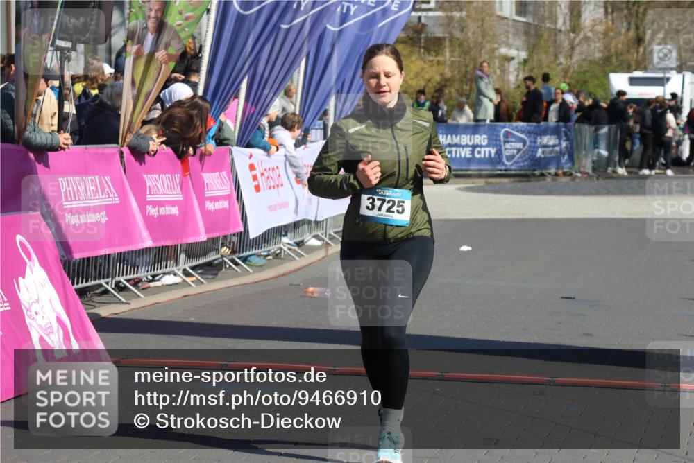12.04.2026 - 45. Internationalen Wilhelmsburger Insellauf Strokosch-Dieckow http://msf.ph/oto/9466910 12.04.2026 11:01:06 Ziel 2389, 3725 meine-sportfotos.de