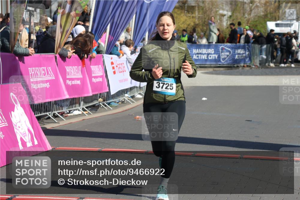 12.04.2026 - 45. Internationalen Wilhelmsburger Insellauf Strokosch-Dieckow http://msf.ph/oto/9466922 12.04.2026 11:01:06 Ziel 2389, 3725 meine-sportfotos.de
