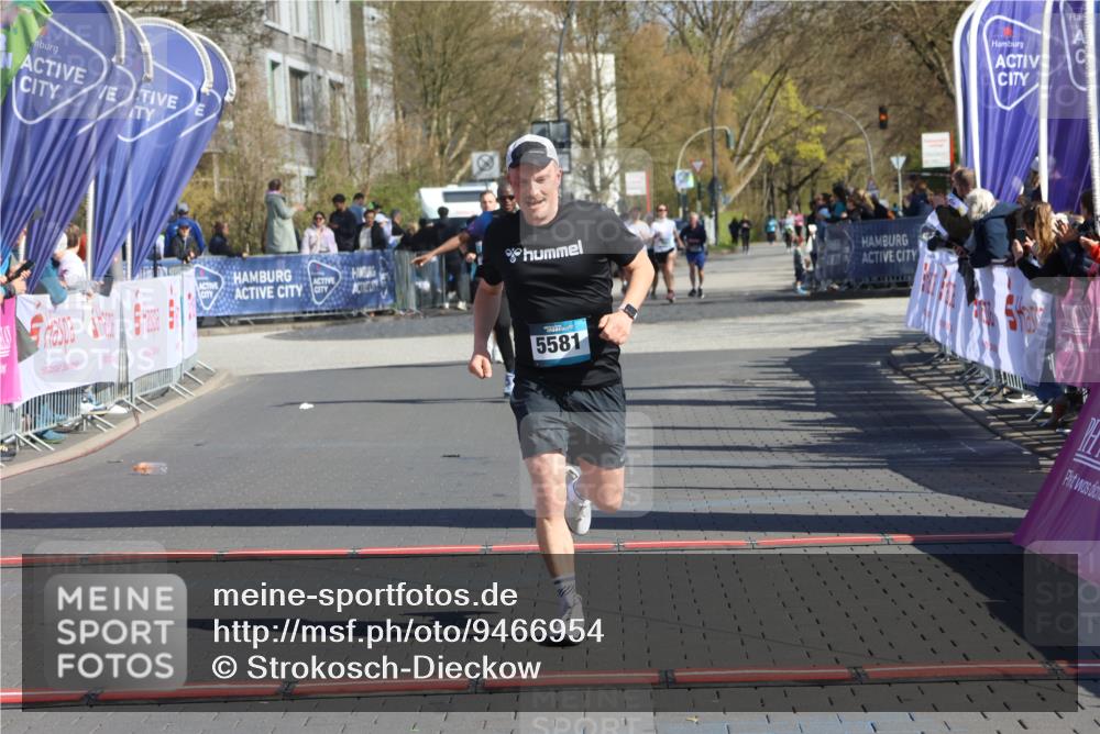 12.04.2026 - 45. Internationalen Wilhelmsburger Insellauf Strokosch-Dieckow http://msf.ph/oto/9466954 12.04.2026 11:01:25 Ziel 5581 meine-sportfotos.de