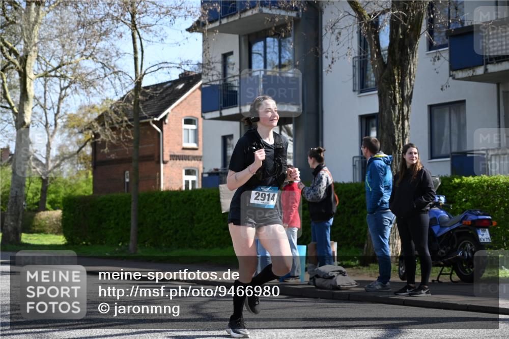 12.04.2026 - 45. Internationalen Wilhelmsburger Insellauf J. Mangold http://msf.ph/oto/9466980 12.04.2026 11:03:43 Ziel 4732, 2914, 5842, 2005, 2221, 3027, 3015, 3015, 5533, 2664, 5792, 4059, 4489 meine-sportfotos.de