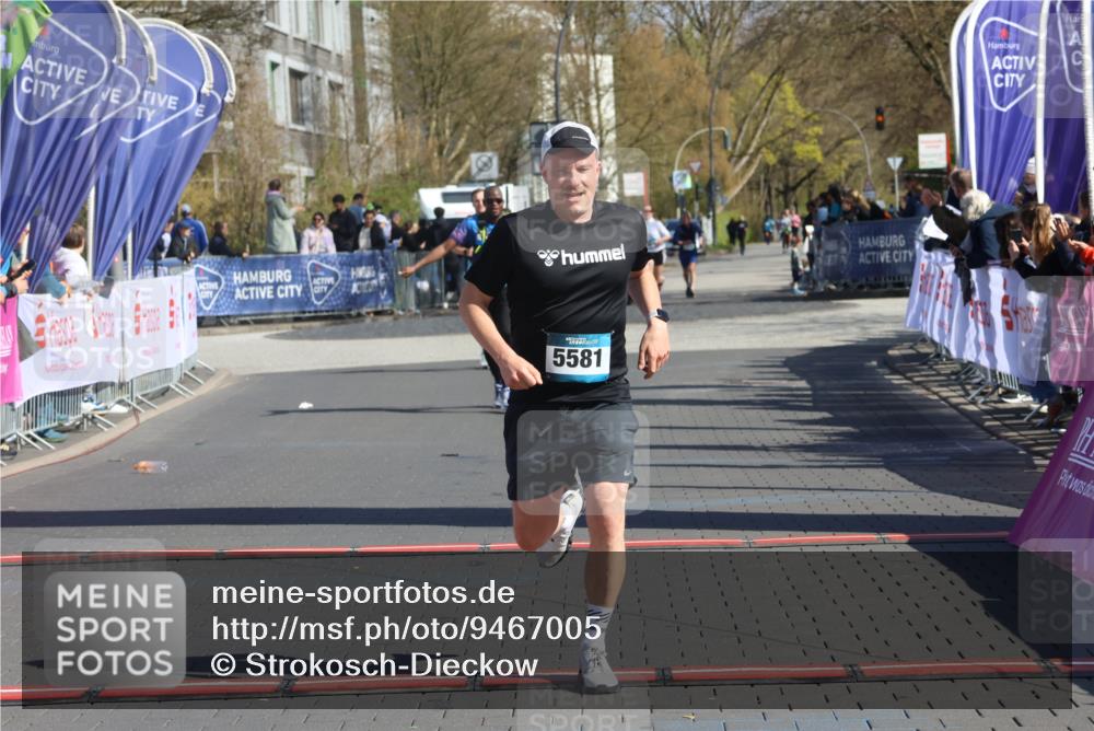 12.04.2026 - 45. Internationalen Wilhelmsburger Insellauf Strokosch-Dieckow http://msf.ph/oto/9467005 12.04.2026 11:01:25 Ziel 5581 meine-sportfotos.de