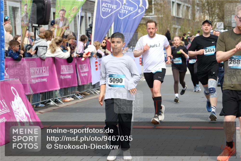 12.04.2026 - 45. Internationalen Wilhelmsburger Insellauf Strokosch-Dieckow http://msf.ph/oto/9467035 12.04.2026 13:10:20 Ziel 3807, 4794, 2687, 5090, 5256, 4419, 5454, 5624, 5005, 3557 meine-sportfotos.de