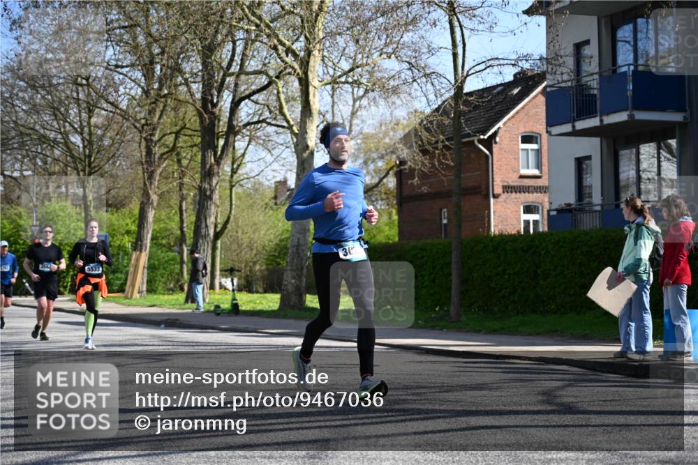 12.04.2026 - 45. Internationalen Wilhelmsburger Insellauf J. Mangold http://msf.ph/oto/9467036 12.04.2026 11:04:03 Ziel 2005, 2221, 3027, 3015, 5533, 2664, 5792, 4059, 4489, 4686, 3615, 3615, 2211, 3978, 4484, 4486, 3678 meine-sportfotos.de