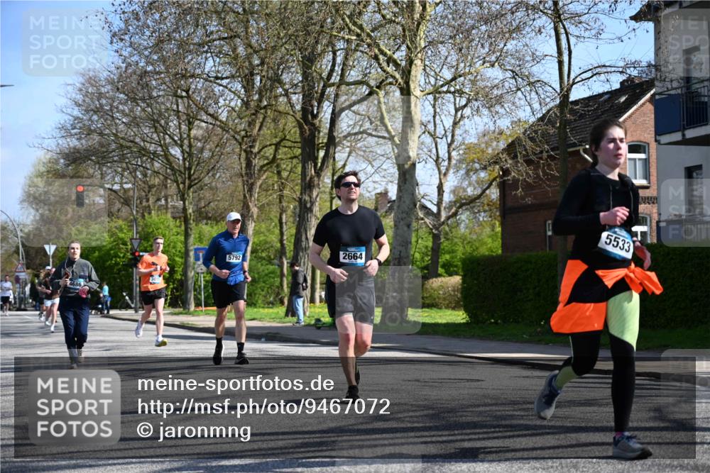 12.04.2026 - 45. Internationalen Wilhelmsburger Insellauf J. Mangold http://msf.ph/oto/9467072 12.04.2026 11:04:07 Ziel 2221, 3027, 3015, 5533, 2664, 5792, 4059, 4489, 4686, 3615, 2211, 2211, 3978, 4484, 4486, 3678, 2204, 5570, 3679 meine-sportfotos.de