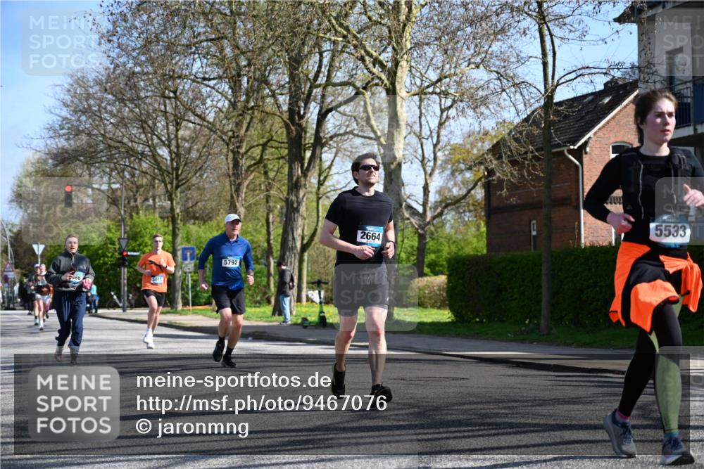 12.04.2026 - 45. Internationalen Wilhelmsburger Insellauf J. Mangold http://msf.ph/oto/9467076 12.04.2026 11:04:08 Ziel 2221, 3027, 3015, 5533, 2664, 5792, 4059, 4489, 4686, 4686, 3615, 2211, 3978, 4484, 4486, 3678, 2204, 5570, 3679 meine-sportfotos.de