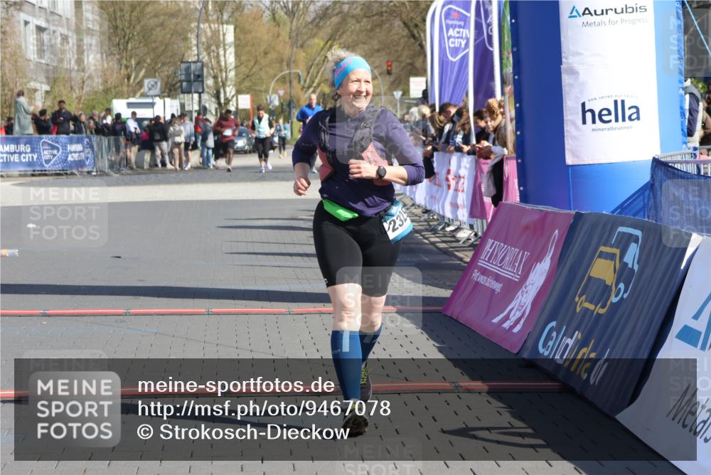 12.04.2026 - 45. Internationalen Wilhelmsburger Insellauf Strokosch-Dieckow http://msf.ph/oto/9467078 12.04.2026 11:16:57 Ziel 3543, 2329 meine-sportfotos.de
