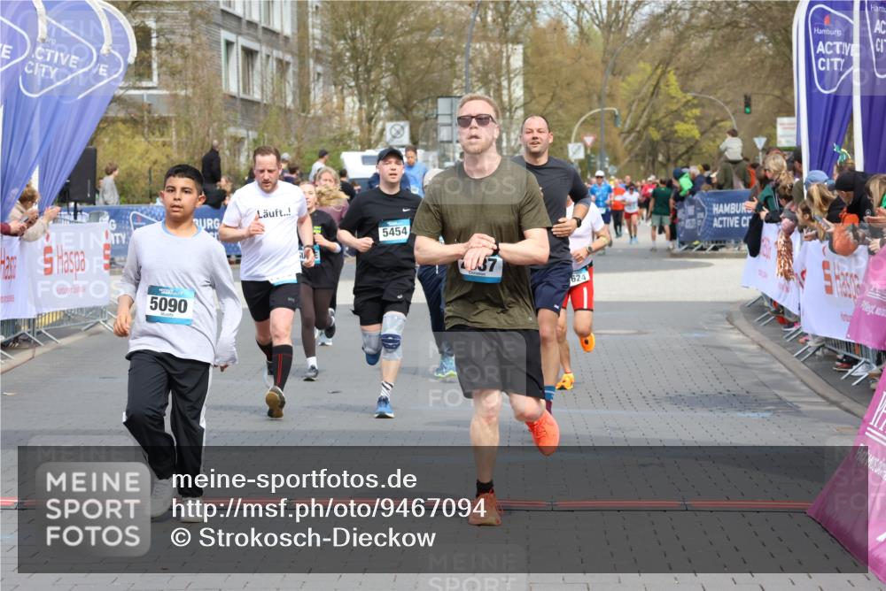 12.04.2026 - 45. Internationalen Wilhelmsburger Insellauf Strokosch-Dieckow http://msf.ph/oto/9467094 12.04.2026 13:10:19 Ziel 3807, 4794, 2687, 5090, 5256, 4419, 5454, 5624, 5005 meine-sportfotos.de