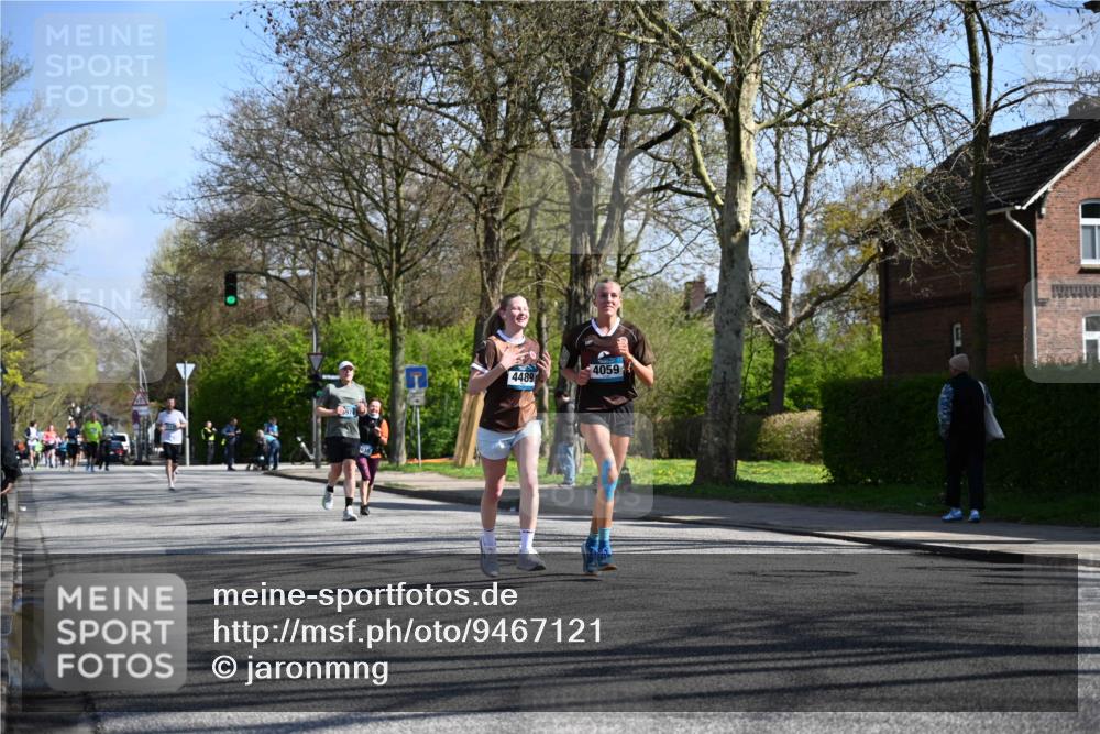 12.04.2026 - 45. Internationalen Wilhelmsburger Insellauf J. Mangold http://msf.ph/oto/9467121 12.04.2026 11:04:15 Ziel 3027, 3015, 5533, 2664, 5792, 4059, 4489, 4686, 3615, 3615, 2211, 3978, 4484, 4486, 3678, 2204, 5570, 3679, 3064 meine-sportfotos.de