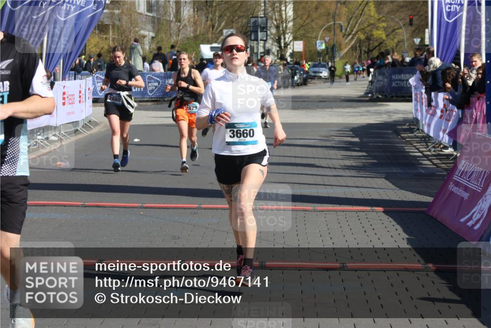 12.04.2026 - 45. Internationalen Wilhelmsburger Insellauf Strokosch-Dieckow http://msf.ph/oto/9467141 12.04.2026 11:01:36 Ziel 2229, 3660, 2880 meine-sportfotos.de