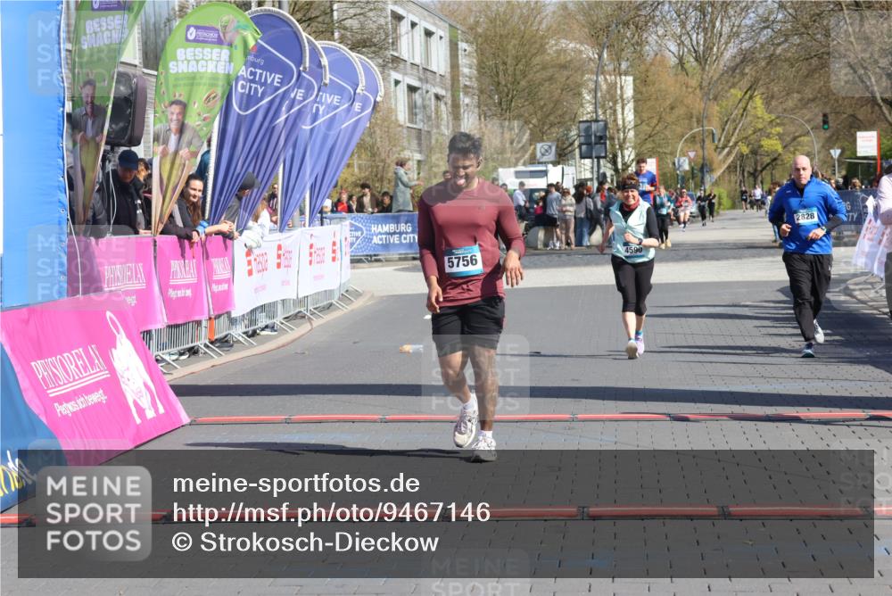 12.04.2026 - 45. Internationalen Wilhelmsburger Insellauf Strokosch-Dieckow http://msf.ph/oto/9467146 12.04.2026 11:17:06 Ziel 5756, 3891 meine-sportfotos.de