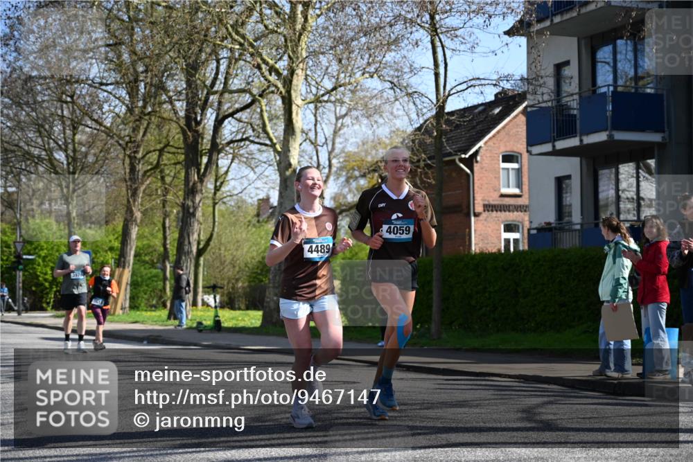 12.04.2026 - 45. Internationalen Wilhelmsburger Insellauf J. Mangold http://msf.ph/oto/9467147 12.04.2026 11:04:16 Ziel 3027, 3015, 5533, 2664, 5792, 4059, 4489, 4686, 3615, 2211, 3978, 4484, 4486, 3678, 2204, 5570, 3679, 3064, 2225 meine-sportfotos.de