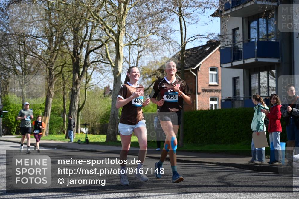 12.04.2026 - 45. Internationalen Wilhelmsburger Insellauf J. Mangold http://msf.ph/oto/9467148 12.04.2026 11:04:16 Ziel 3027, 3015, 5533, 2664, 5792, 4059, 4489, 4686, 3615, 2211, 3978, 4484, 4486, 3678, 2204, 5570, 3679, 3064, 2225 meine-sportfotos.de
