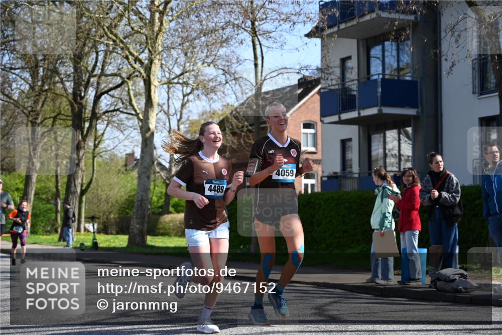 12.04.2026 - 45. Internationalen Wilhelmsburger Insellauf J. Mangold http://msf.ph/oto/9467152 12.04.2026 11:04:17 Ziel 3027, 3015, 5533, 2664, 5792, 4059, 4489, 4686, 3615, 2211, 3978, 4484, 4486, 3678, 2204, 5570, 2204, 5570, 3679, 3064, 2225 meine-sportfotos.de