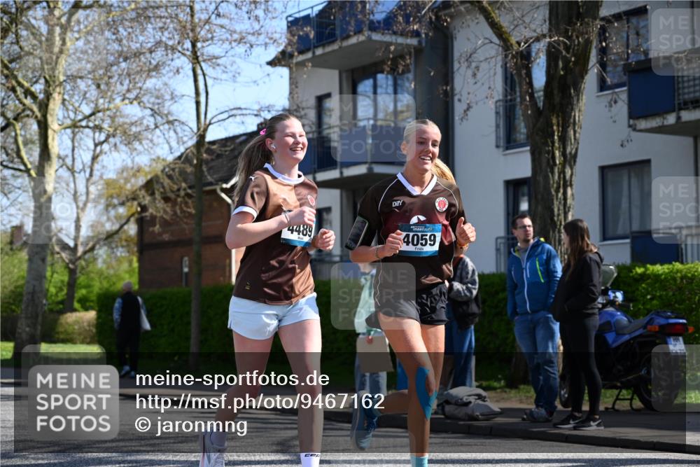 12.04.2026 - 45. Internationalen Wilhelmsburger Insellauf J. Mangold http://msf.ph/oto/9467162 12.04.2026 11:04:17 Ziel 3027, 3015, 5533, 2664, 5792, 4059, 4489, 4686, 3615, 2211, 3978, 4484, 4486, 3678, 2204, 5570, 2204, 5570, 3679, 3064, 2225 meine-sportfotos.de